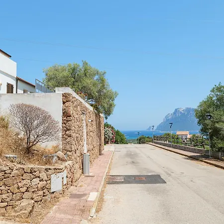 Oltreilmaregio' Casa de Férias Porto San Paolo (Sardinia)